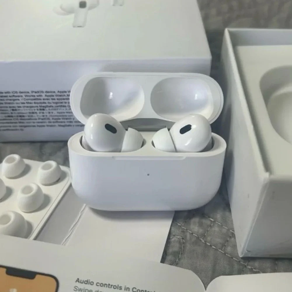 Apple AirPods Pro - Classic White